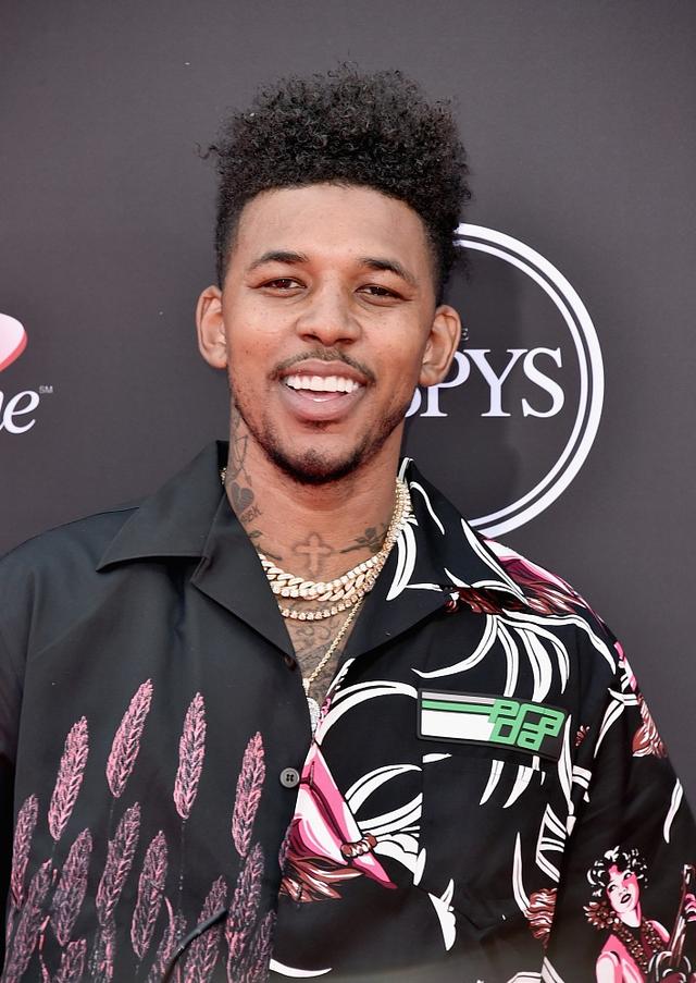 安布：邵佳一与此前的混乱划清界限，是国足非常好的主帅人选（安布：邵佳一已与过往混乱切割，堪称国足主帅的上佳人选）