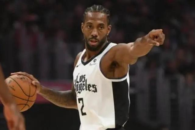 前锋必练的五大禁区技巧（前锋必学的禁区五大技巧）