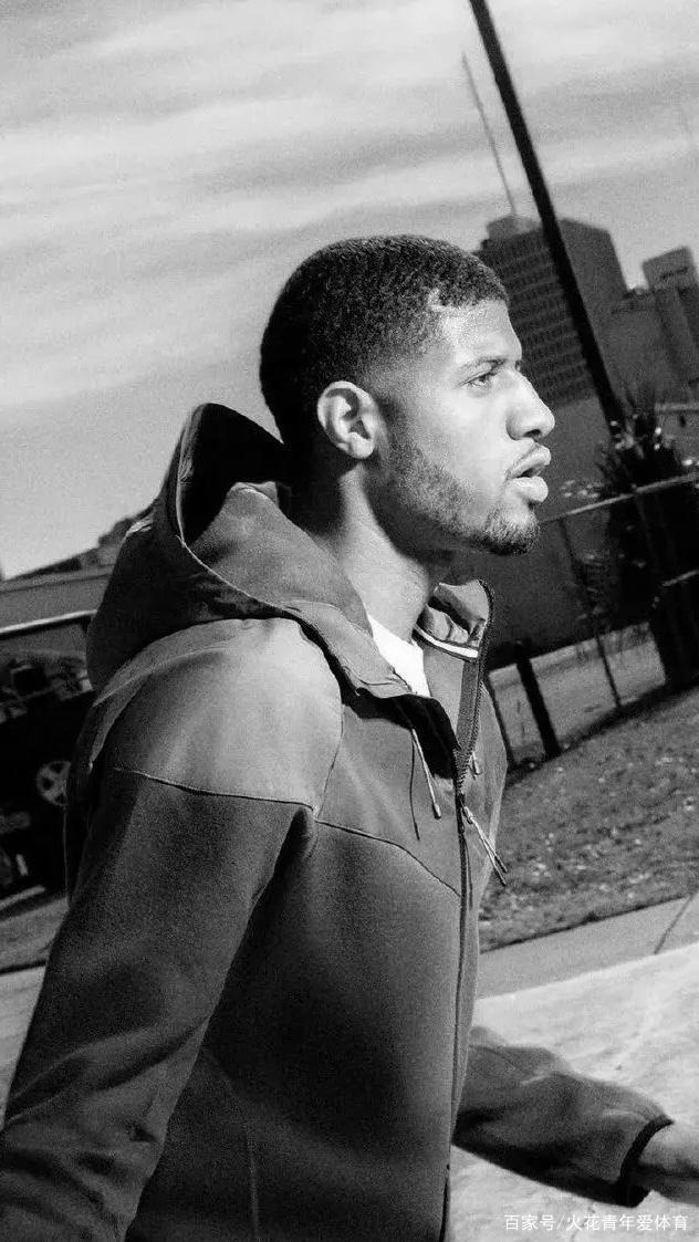 尼克斯过去10场9胜1负，防守效率等六项数据排联盟前二（尼克斯近10战9胜1负，防守效率等六项指标位列联盟前二）