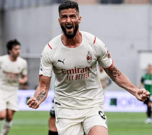 香港球迷：哲凯赖什登场令人激动！（香港球迷：哲凯赖什出场瞬间点燃全场）