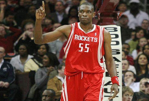 五大囧节日版：快船发球无人应答 希罗罚球遭女裁判误伤居首（五大囧节日特辑：快船发球无人接应，希罗罚球被女裁判误伤登顶）