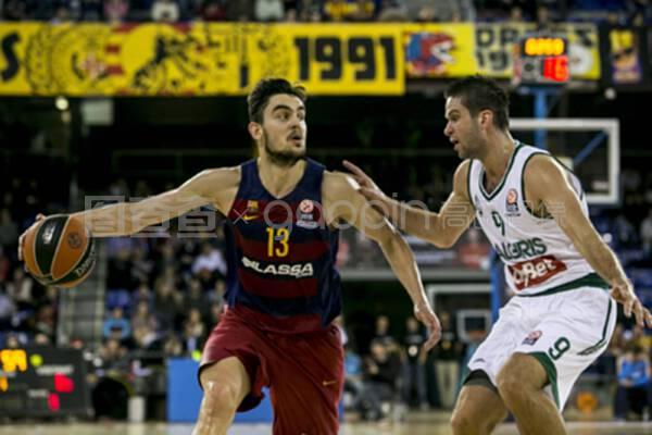 埃贝尔：于帕拒绝续约报价是无稽之谈，希望在年底前完成续约（埃贝尔否认于帕拒绝续约传闻，力争年底前完成续约）