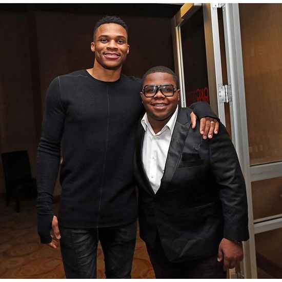 还在较劲！勇士小佩顿双手拦网大帽弗拉格 弗拉格一传一投完成回应（火药味不散！勇士小佩顿双手封盖弗拉格，弗拉格以一传一投强势回击）