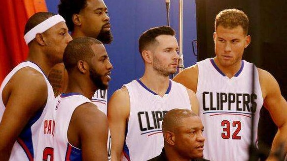 每体：巴萨内部分析过凯恩的情况，双方都不急于采取行动（每体：巴萨已内部评估凯恩动向，双方暂不急于推进）