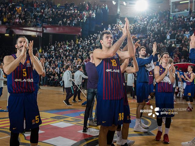 女子篮球联盟赛季焦点球员表现（女篮联盟本赛季焦点球员精彩表现盘点）