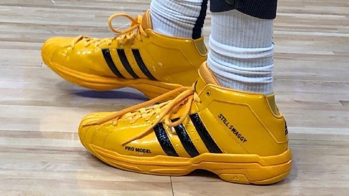 真巧，2025赛季J联赛与K联赛最佳教练均是中超前主帅（2025赛季J联赛与K联赛最佳教练不约而同均为中超前主帅）