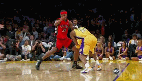 半场战报：霍芬海姆3-0奥格斯堡，布格尔1射1传，巴祖马纳-杜尔破门（半场速报：霍芬海姆3比0领先奥格斯堡，布格尔传射建功，巴祖马纳-杜尔破门）