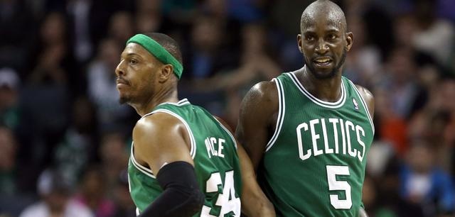 在科蜜们心中，2K4就是科比的签名鞋对吗？（在科比球迷眼里，2K4就等同于他的签名鞋吗？）