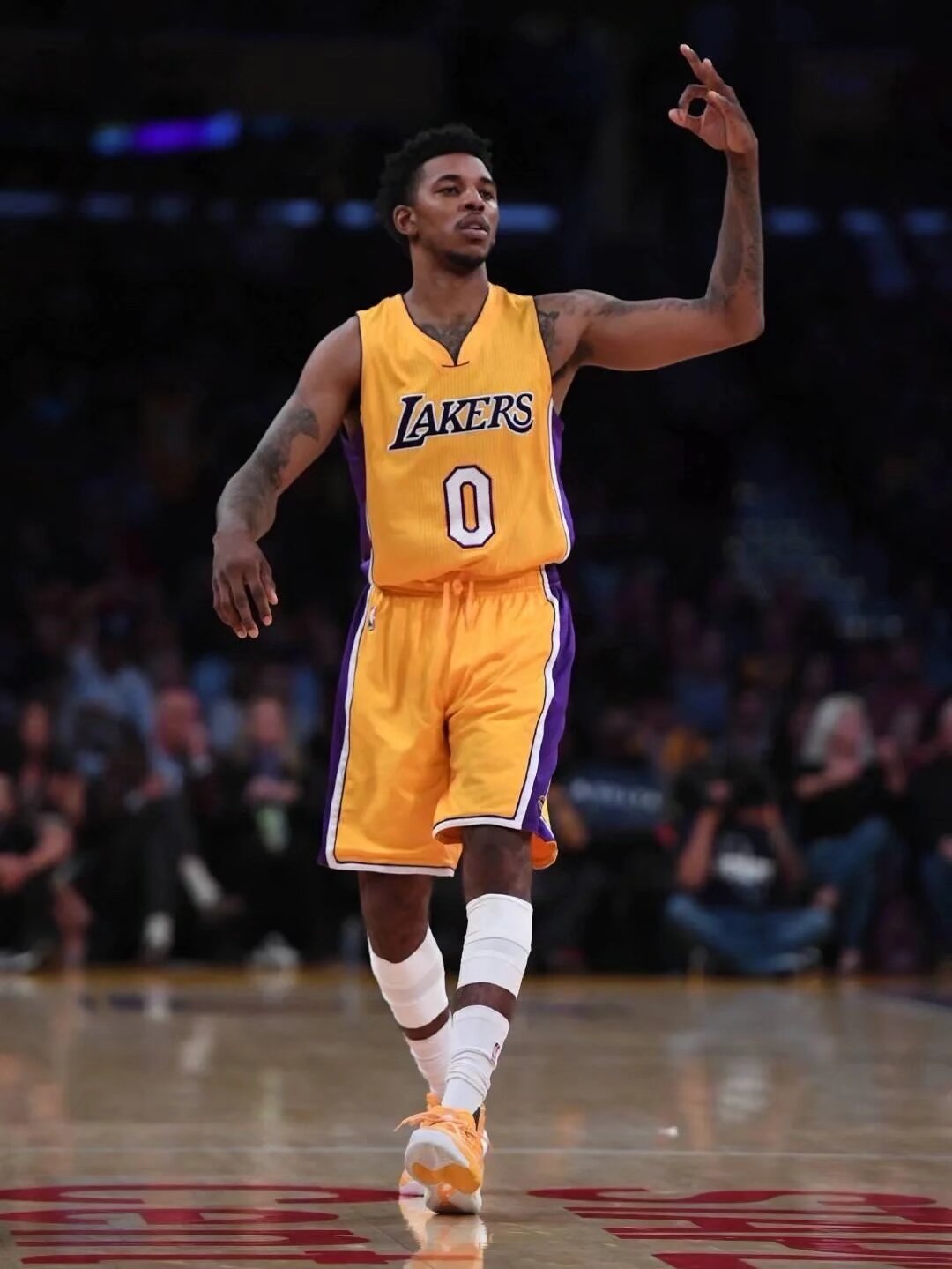 图片报：阿德耶米续约只接受加入解约条款，金额或达8000万欧（图片报：阿德耶米愿续约但需设定约8000万欧的解约条款）