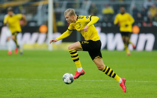 英超战报：曼城2-1战胜切尔西,（英超焦点战：曼城2比1力克切尔西）