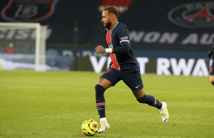 杨毅解析森林狼&雷霆末节激情，畅谈比赛尺度与技巧（杨毅点评森林狼与雷霆末节火爆对决：聊判罚尺度与球员技巧）