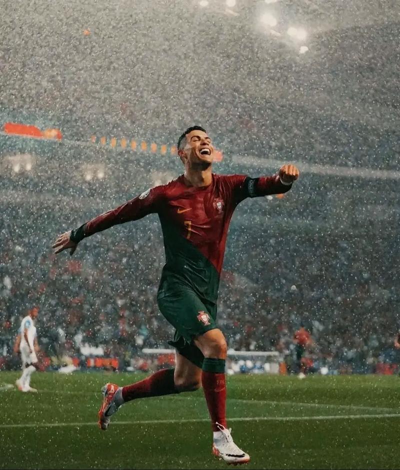 小马哥冠军教头！马斯切拉诺夺教练生涯首冠，执教迈阿密35胜（小马哥加冕冠军主帅！马斯切拉诺摘执教生涯首冠，率迈阿密豪取35胜）