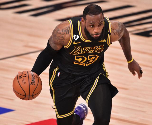 队报解析KK状态下滑：偏爱欧冠而非联赛，漫长赛季难保持状态（队报评析KK近况走低：重欧冠轻联赛，漫长赛季难以维持状态）