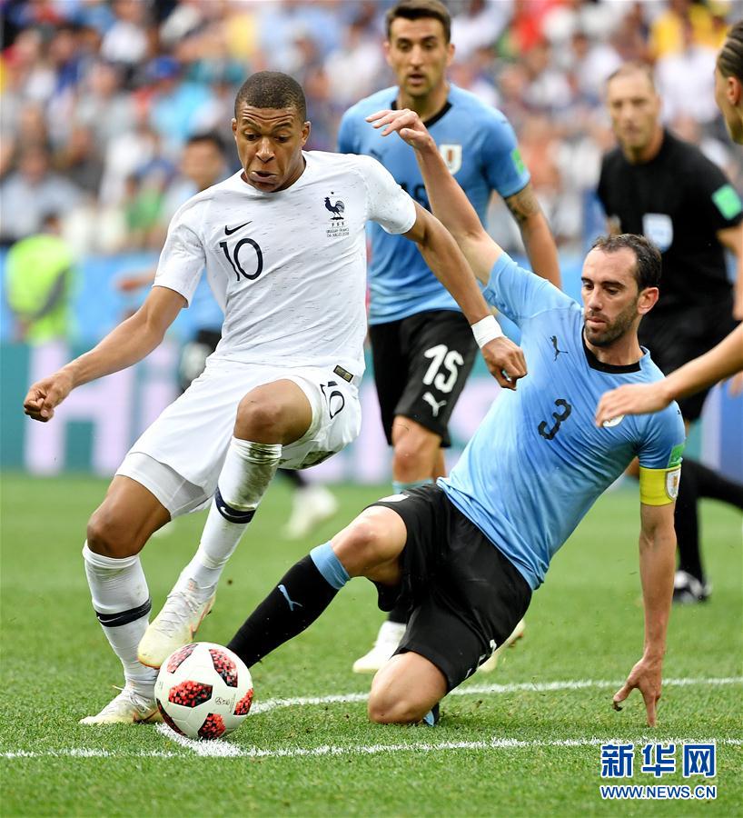 传奇！老将阿斯帕斯西甲400场里程碑之夜送助攻斩皇马（里程碑之夜！阿斯帕斯西甲第400场送助攻，助队击败皇马）