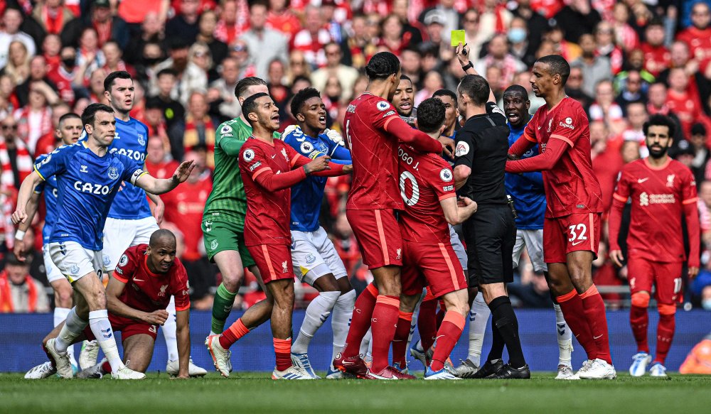 意媒：年薪300万欧的麦肯尼希望涨薪续约，但尤文不愿意接受（意媒：麦肯尼年薪300万欧欲加薪续约，尤文不愿答应）