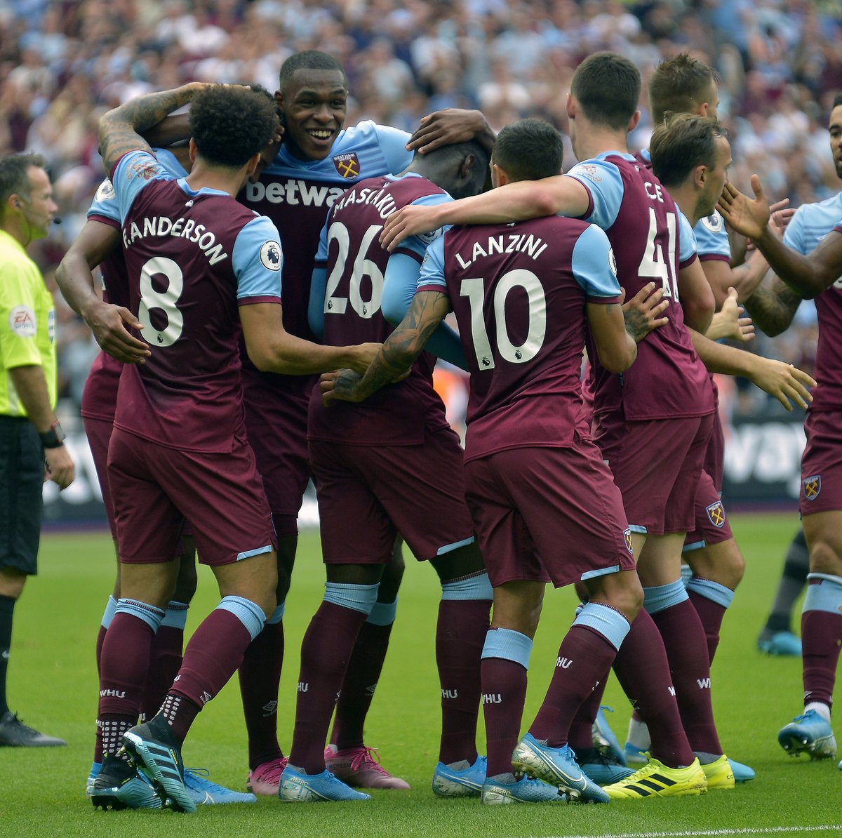 足球运动员转打篮球可能吗？（足球运动员改行打篮球可行吗？）