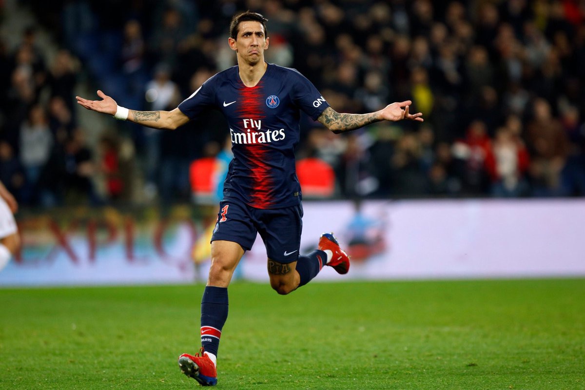 篮球盛宴：布朗一飞冲天，山东队面临困境（球场焦点：布朗大放异彩，山东队遭遇难关）