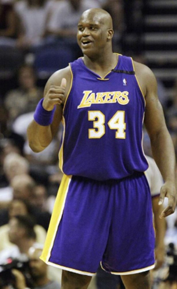 名宿：在我看来莱奥是边锋不是前锋；他配得上米兰10号球衣（名宿称莱奥是边锋非前锋，配得上米兰10号球衣）